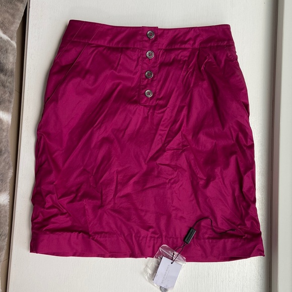Burberry Skirt NWT - Picture 1 of 10